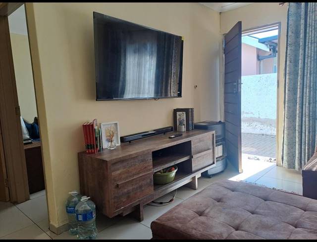 2 BEDROOM HOUSE FOR SALE IN SKY CITY